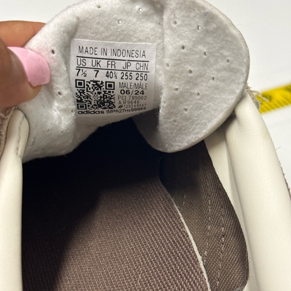 Adidas Cream and Brown Sneakers - Picture 4 of 4